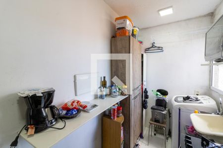 Cozinha de apartamento para alugar com 2 quartos, 40m² em Hípica, Porto Alegre