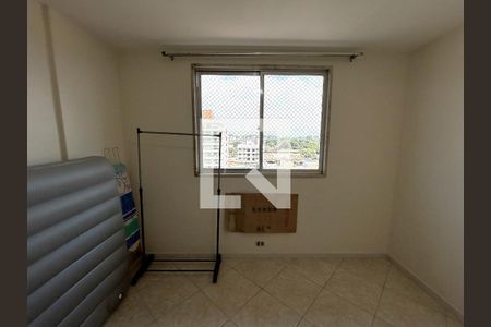 Quarto 1 de apartamento para alugar com 2 quartos, 90m² em Vila Valqueire, Rio de Janeiro