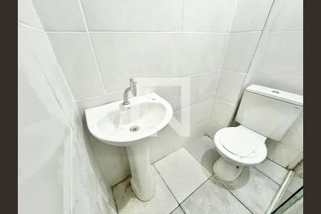 Banheiro de kitnet/studio para alugar com 2 quartos, 65m² em Jardim Primavera, São Paulo