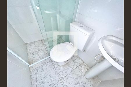 Banheiro de kitnet/studio para alugar com 1 quarto, 35m² em Jardim Primavera, São Paulo