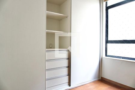 Apartamento à venda com 3 quartos, 150m² em Sion, Belo Horizonte