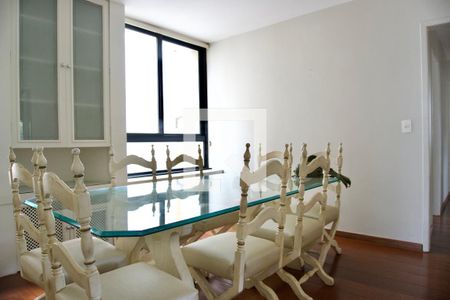 Apartamento à venda com 3 quartos, 150m² em Sion, Belo Horizonte