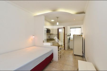 Quarto  de kitnet/studio para alugar com 1 quarto, 35m² em Centro, Belo Horizonte