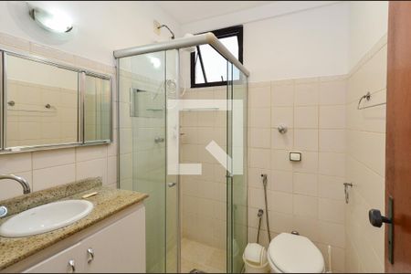 Banheiro de kitnet/studio para alugar com 1 quarto, 35m² em Centro, Belo Horizonte