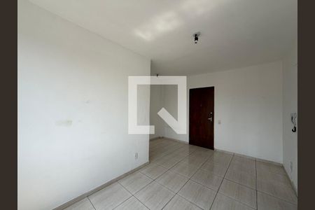 Sala de apartamento para alugar com 1 quarto, 49m² em Pechincha, Rio de Janeiro