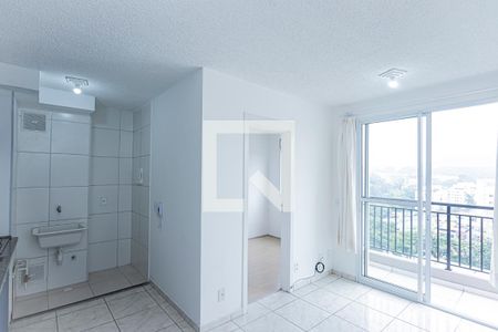 Sala, cozinha e área de serviço de apartamento para alugar com 2 quartos, 39m² em Vila Pirituba, São Paulo