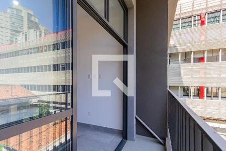 Varanda de kitnet/studio à venda com 1 quarto, 23m² em Santo Amaro, São Paulo