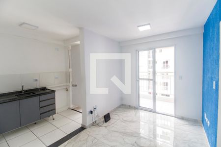 Sala  de apartamento para alugar com 2 quartos, 44m² em Jardim Santa Tereza, Carapicuíba