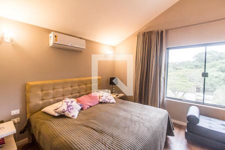 Suíte master de casa de condomínio à venda com 3 quartos, 570m² em Residencial Dez (alphaville), Santana de Parnaíba