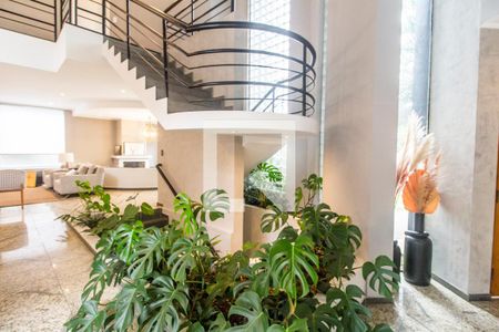 Sala de casa de condomínio à venda com 3 quartos, 570m² em Residencial Dez (alphaville), Santana de Parnaíba