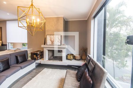 Sala de casa de condomínio à venda com 3 quartos, 570m² em Residencial Dez (alphaville), Santana de Parnaíba