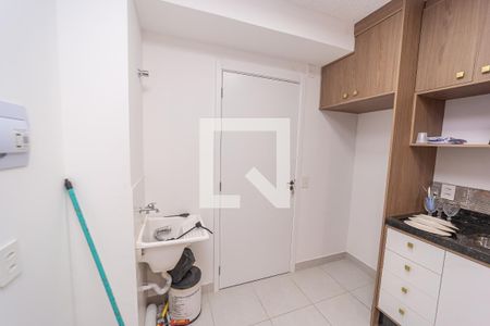 Sala/Cozinha e Área de Serviço de apartamento para alugar com 2 quartos, 33m² em Engenheiro Goulart, São Paulo
