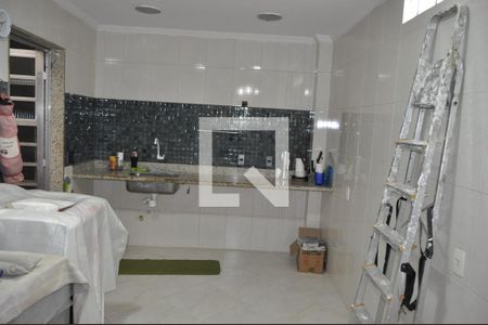 Casa à venda com 4 quartos, 305m² em Piedade, Rio de Janeiro