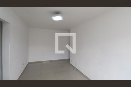 Sala  de apartamento para alugar com 2 quartos, 75m² em Vila Irmaos Arnoni, São Paulo