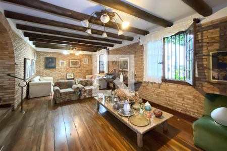 Sala de casa à venda com 3 quartos, 310m² em Santo Antônio, Belo Horizonte