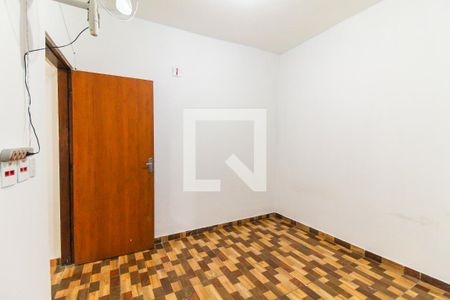 Quarto de casa para alugar com 1 quarto, 35m² em Jardim Lourdes, Ferraz de Vasconcelos