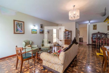 Casa à venda com 4 quartos, 249m² em Campo Belo, São Paulo