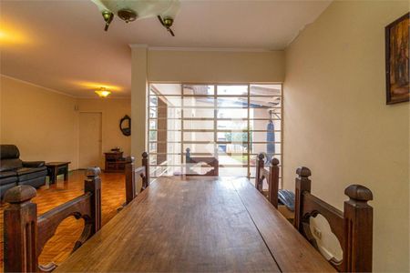 Casa à venda com 3 quartos, 193m² em Vila Campo Grande, São Paulo