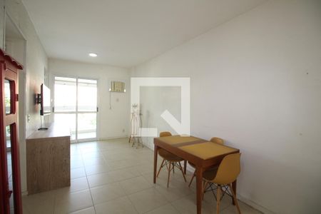 Sala de apartamento à venda com 2 quartos, 60m² em Freguesia (jacarepaguá), Rio de Janeiro