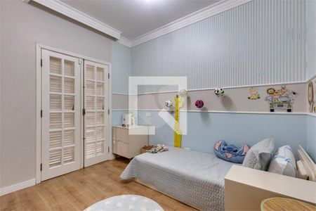 Casa à venda com 5 quartos, 200m² em Santo Amaro, São Paulo