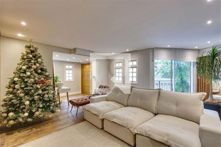 Casa à venda com 5 quartos, 200m² em Santo Amaro, São Paulo