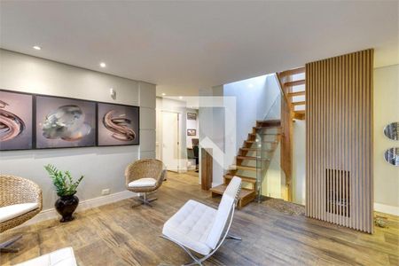 Casa à venda com 5 quartos, 200m² em Santo Amaro, São Paulo