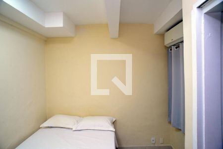 Suíte de casa de condomínio para alugar com 5 quartos, 220m² em Barra da Tijuca, Rio de Janeiro