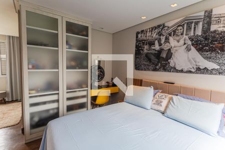 Suíte de apartamento à venda com 4 quartos, 216m² em Sagrada Família, Belo Horizonte
