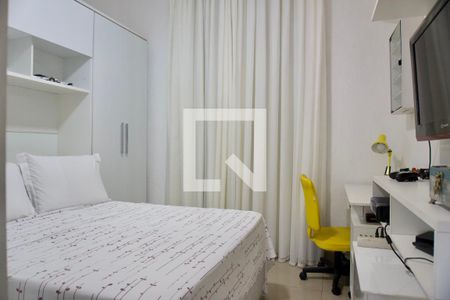 Casa à venda com 2 quartos, 351m² em Santa Tereza, Belo Horizonte