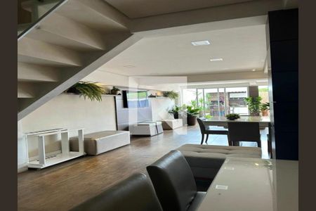 Casa à venda com 3 quartos, 240m² em Bosque da Saúde, São Paulo