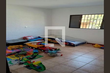 Casa à venda com 4 quartos, 140m² em Vila Londrina, São Paulo