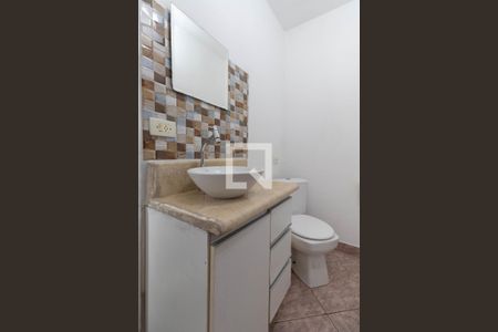 Banheiro de casa para alugar com 1 quarto, 23m² em Vila Chuca, São Paulo