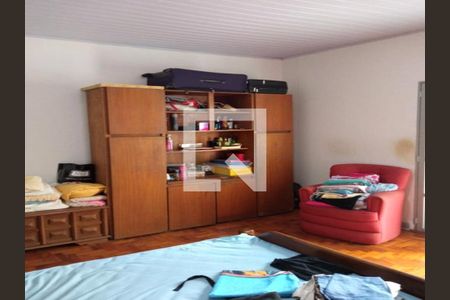 Casa à venda com 6 quartos, 243m² em Vila Ipojuca, São Paulo