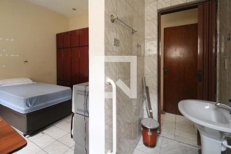 Banheiro da Suíte 1 de casa à venda com 4 quartos, 170m² em Balneário São Francisco, Diadema