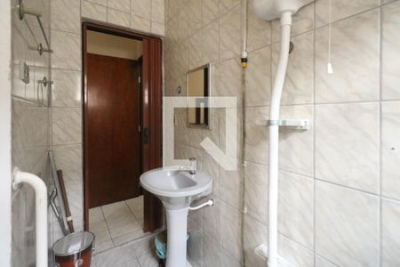 Banheiro da Suíte 1 de casa à venda com 4 quartos, 170m² em Balneário São Francisco, Diadema