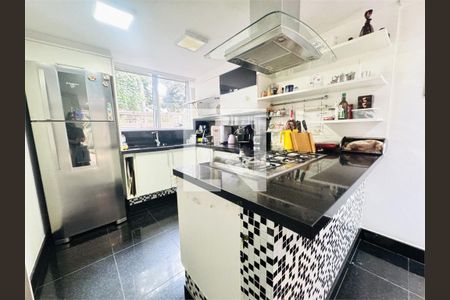 Casa de Condomínio à venda com 4 quartos, 238m² em Jardim dos Estados, São Paulo