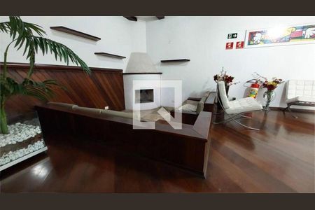 Casa à venda com 4 quartos, 400m² em Vila Alexandria, São Paulo