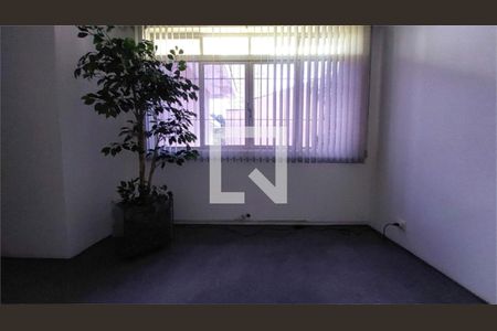 Casa à venda com 4 quartos, 400m² em Vila Alexandria, São Paulo