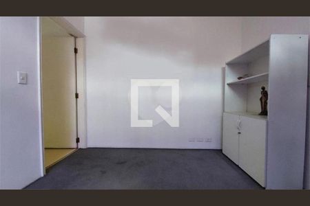 Casa à venda com 4 quartos, 400m² em Vila Alexandria, São Paulo