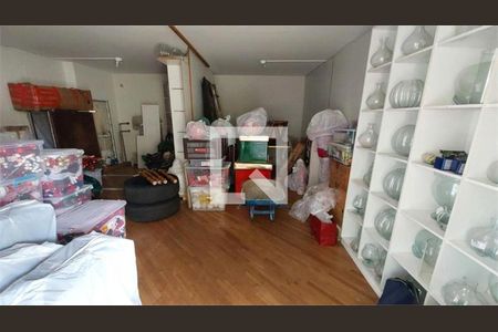 Casa à venda com 4 quartos, 400m² em Vila Alexandria, São Paulo