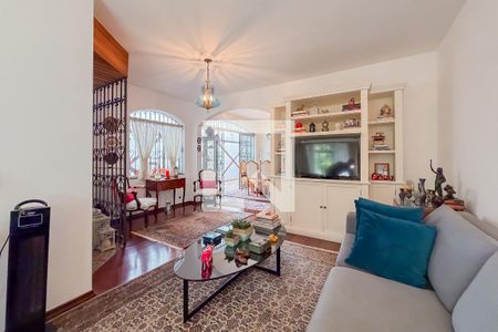 Sala de casa à venda com 6 quartos, 200m² em Jardim Nossa Senhora Aparecida, São Paulo