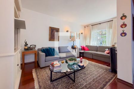 Sala de casa à venda com 6 quartos, 200m² em Jardim Nossa Senhora Aparecida, São Paulo