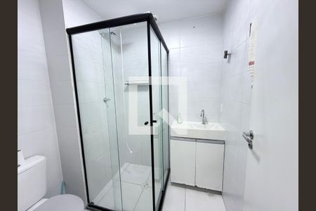 Banheiro de kitnet/studio para alugar com 1 quarto, 27m² em Mooca, São Paulo