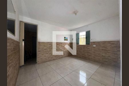Casa à venda com 2 quartos, 180m² em Vila Antonieta, São Paulo