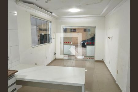 Casa para alugar com 2 quartos, 147m² em Nova Piam, Belford Roxo