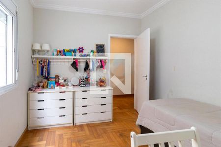 Casa à venda com 3 quartos, 155m² em Vila Monumento, São Paulo