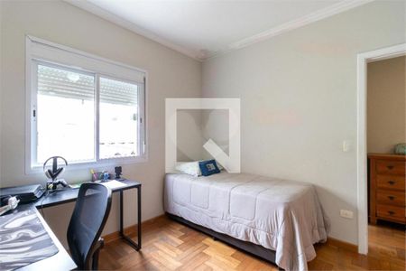 Casa à venda com 3 quartos, 155m² em Vila Monumento, São Paulo