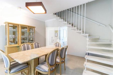 Casa à venda com 3 quartos, 155m² em Vila Monumento, São Paulo