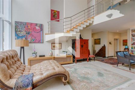 Casa à venda com 4 quartos, 900m² em Santo Amaro, São Paulo