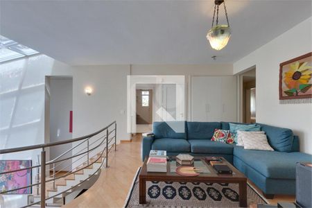 Casa à venda com 4 quartos, 900m² em Santo Amaro, São Paulo